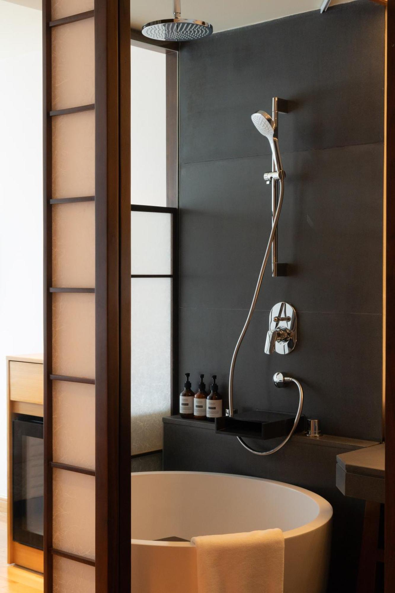 Suzu Saigon - A Boutique Hotel Ho Chi Minh City Exterior photo